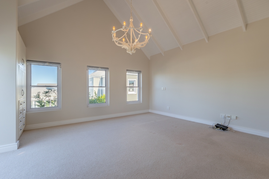 4 Bedroom Property for Sale in Thesen Islands Western Cape